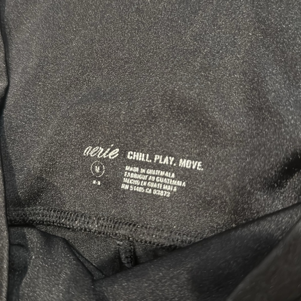 Aerie Black Active Chill Play Move Leggings. Size M - Picture 3 of 4